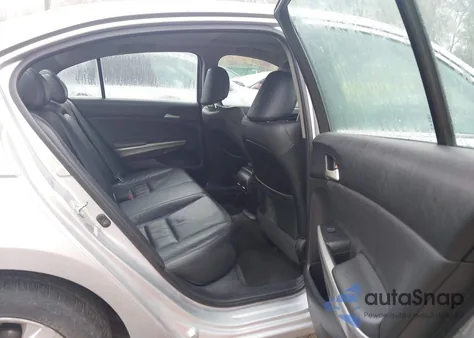 2010 Honda Accord 3.5 Ex-L z USA, uszkodzony, nr VIN 1HGCP3F81AA026000